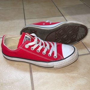 Red converse. Great condition. Women size 7/ men size 5.